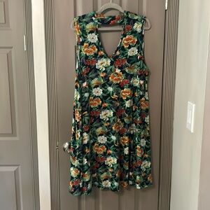 Derek 💙 Hart Summer dress with cutouts. Size 2X